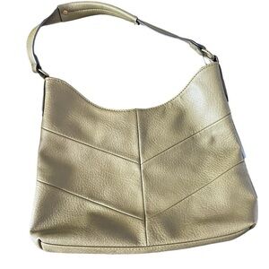 Market and Spruce purse